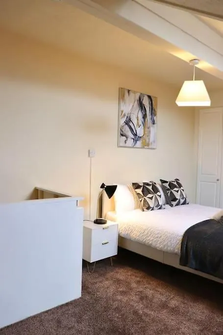 Comfortable 2 Bedroom House Beeston Hill Birleşik Krallık